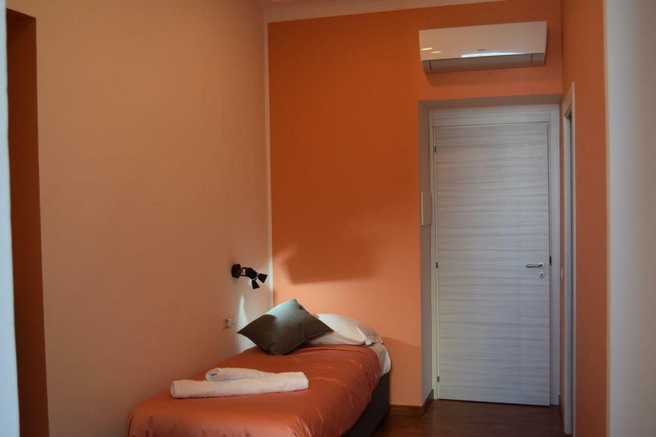 B&B Monserrato Nápoles Exterior foto